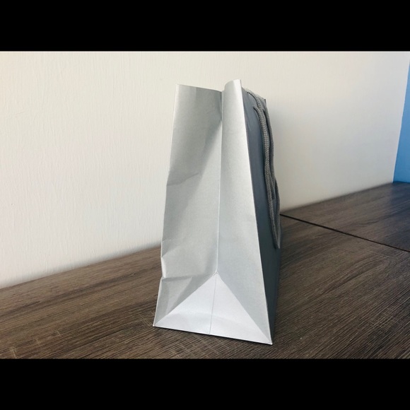 SOLD! Neiman Marcus Shopping Paper Bag Large - Picture 4 of 6